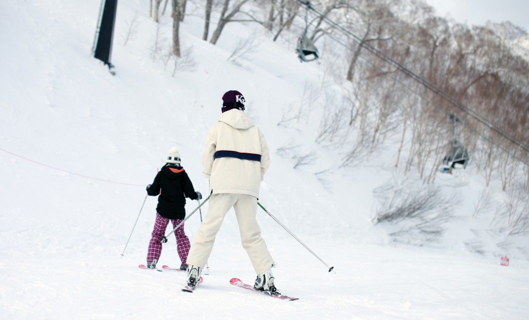Pourquoi passer par une location de ski en ligne ?